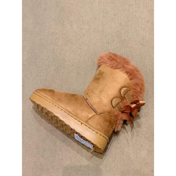 Kids Faux Fur Tan Ribbon Bow Above Ankle Boots - Picture 2 of 4